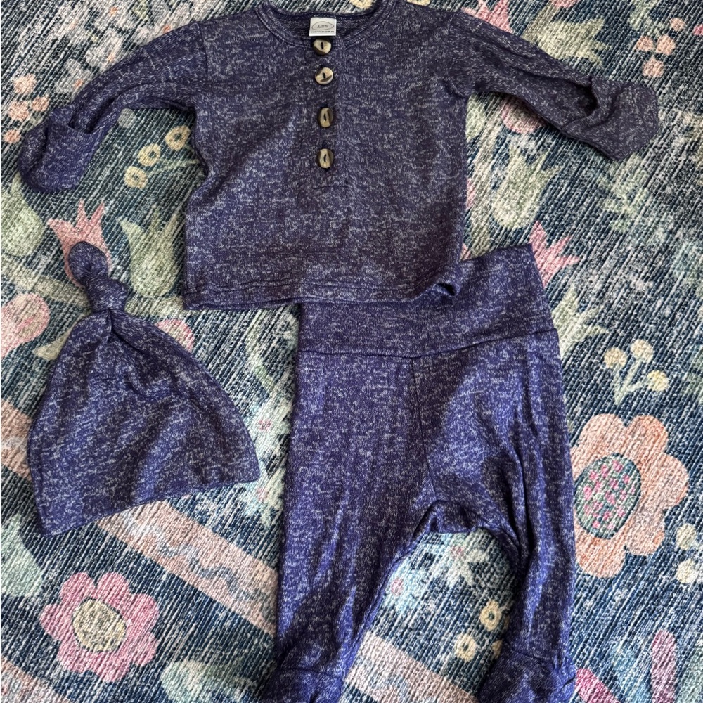 Lou Lou and Company Blue Sweater Top and Bottom Set with Top Knot Hat